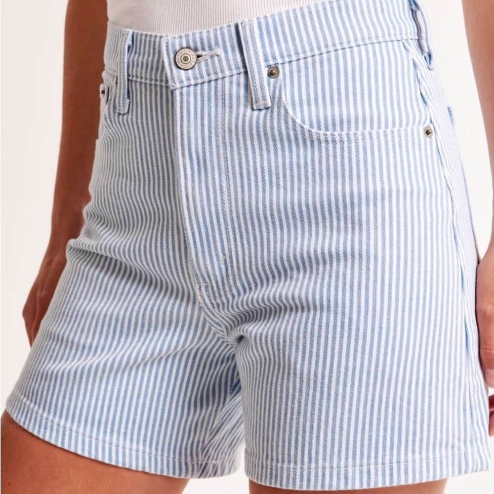 Abercrombie & Fitch High Rise Dad Striped Women's Shorts